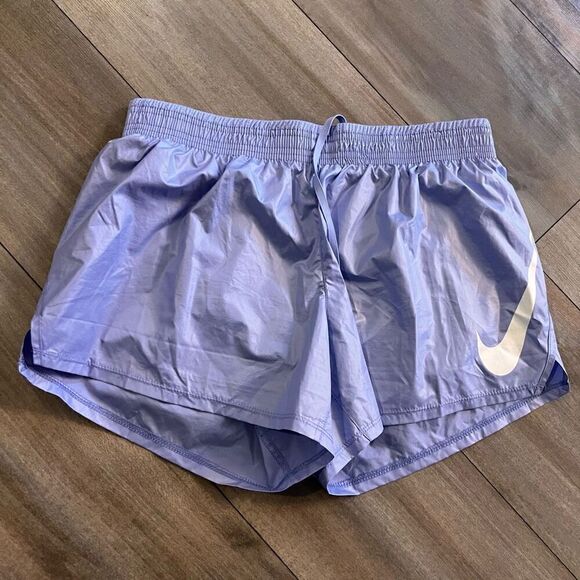 Nike Dri-Fit‎ Purple Swoosh Athletic Shorts Women Medium - Picture 1 of 4